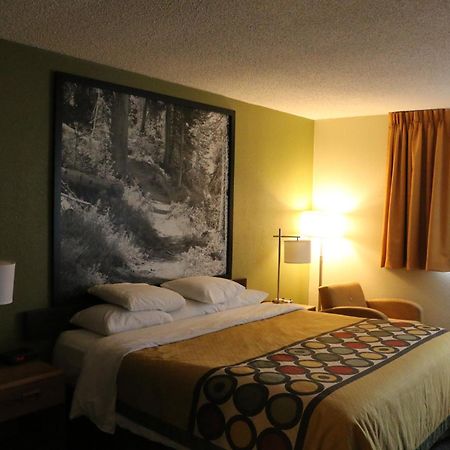 Super 8 By Wyndham Windsor/Madison North Quarto foto