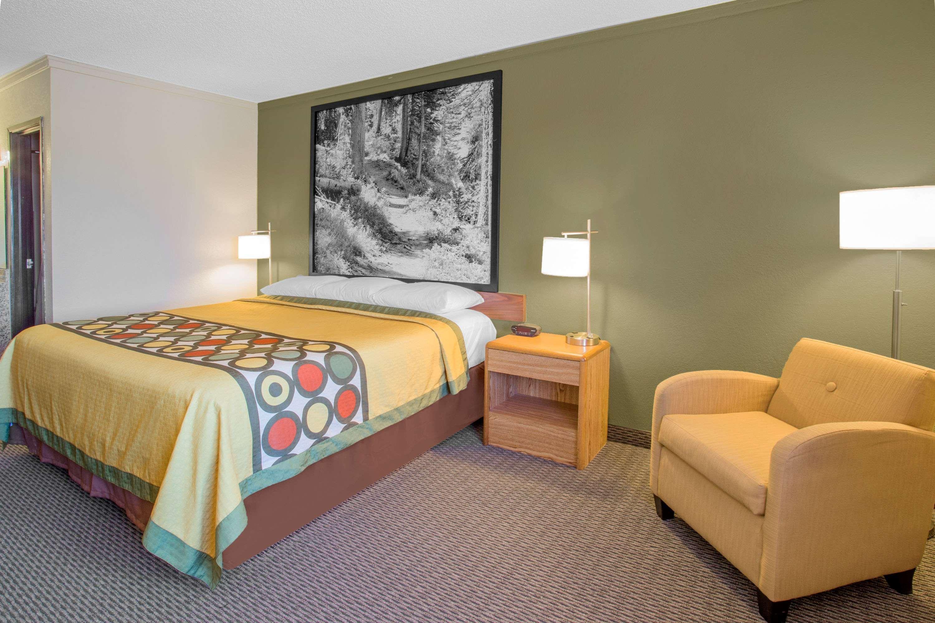 Super 8 By Wyndham Windsor/Madison North Exterior foto