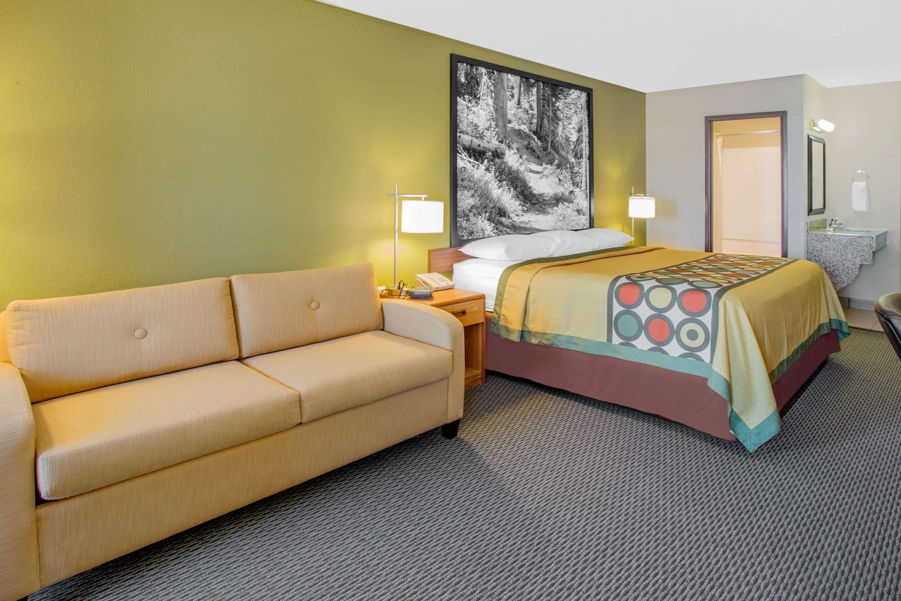 Super 8 By Wyndham Windsor/Madison North Exterior foto